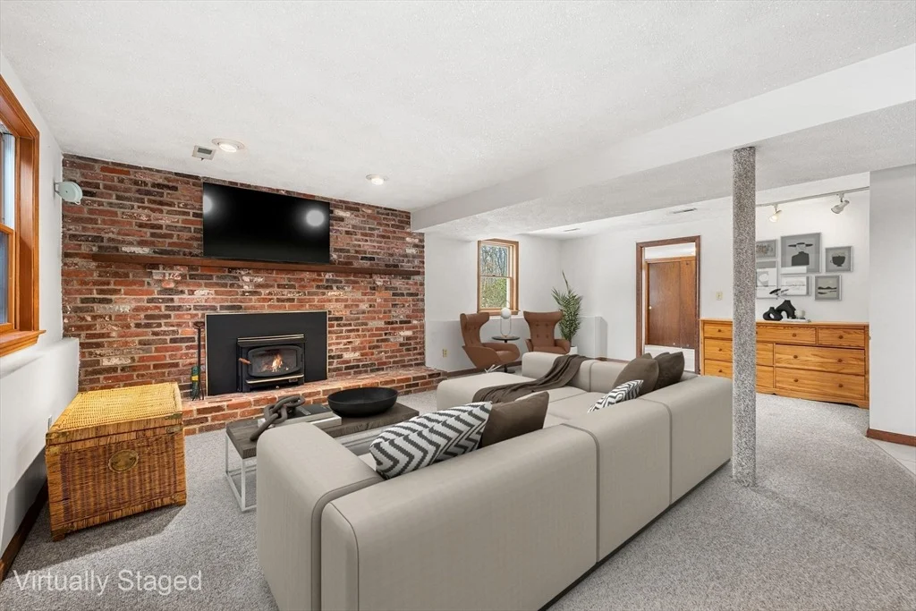 Photo of 90 Sunnyside Ave