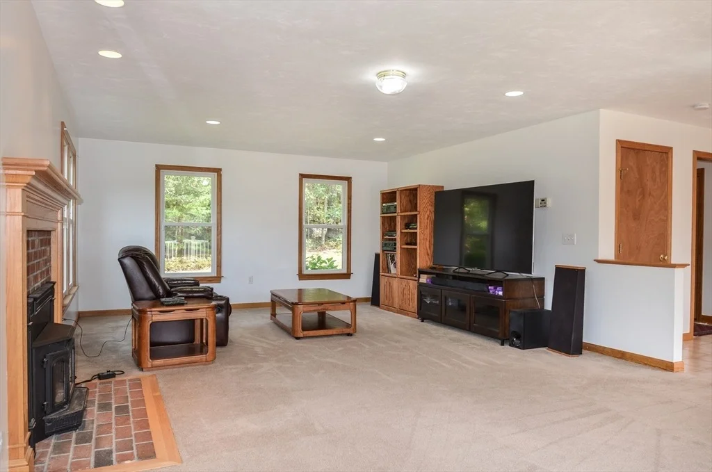 Photo of 98 Coburn Rd