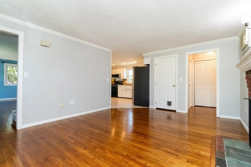Photo of 6 Dennis Rd