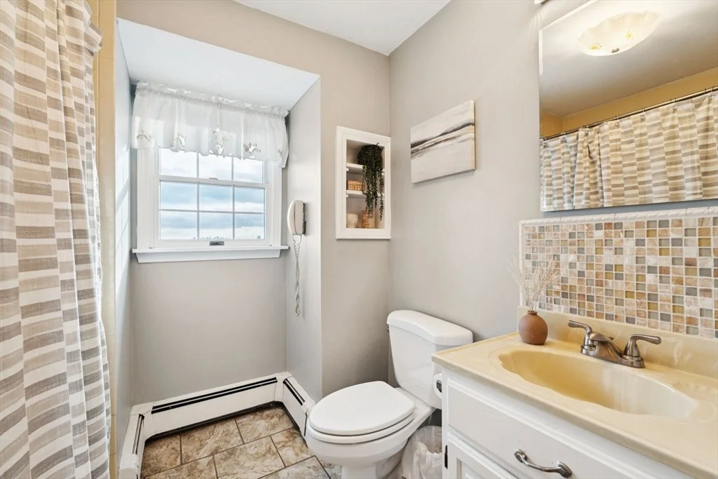 Photo of 27 Temple St