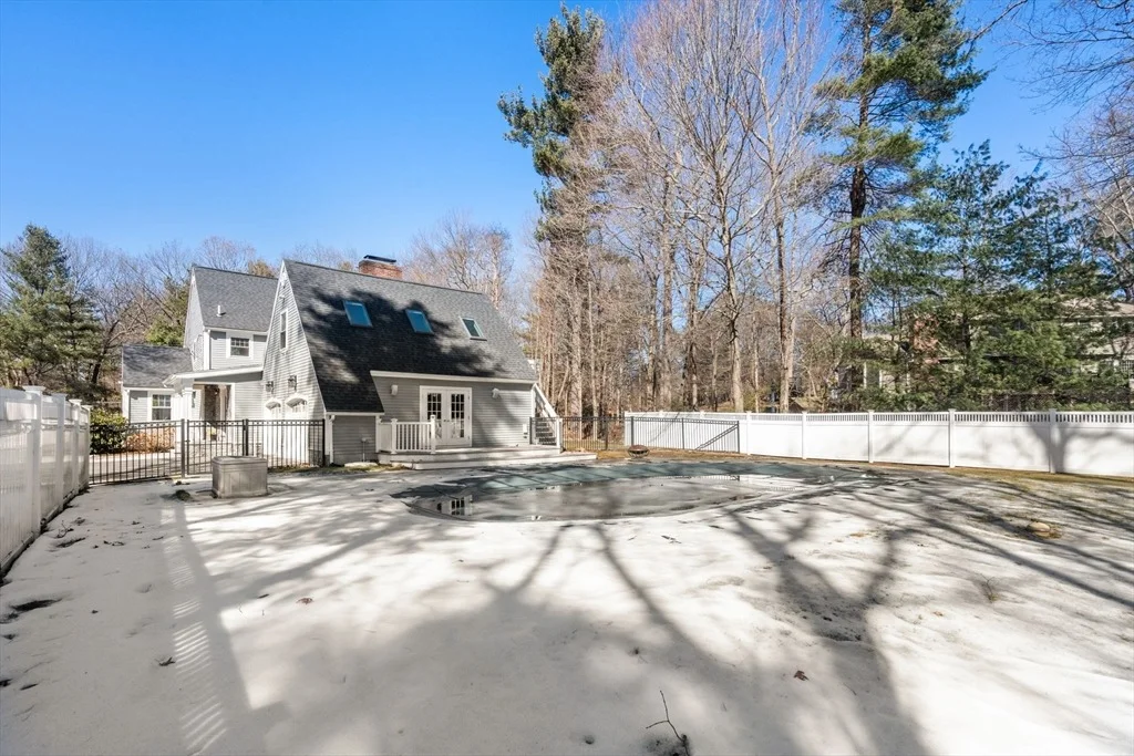 Photo of 45 Heritage Dr