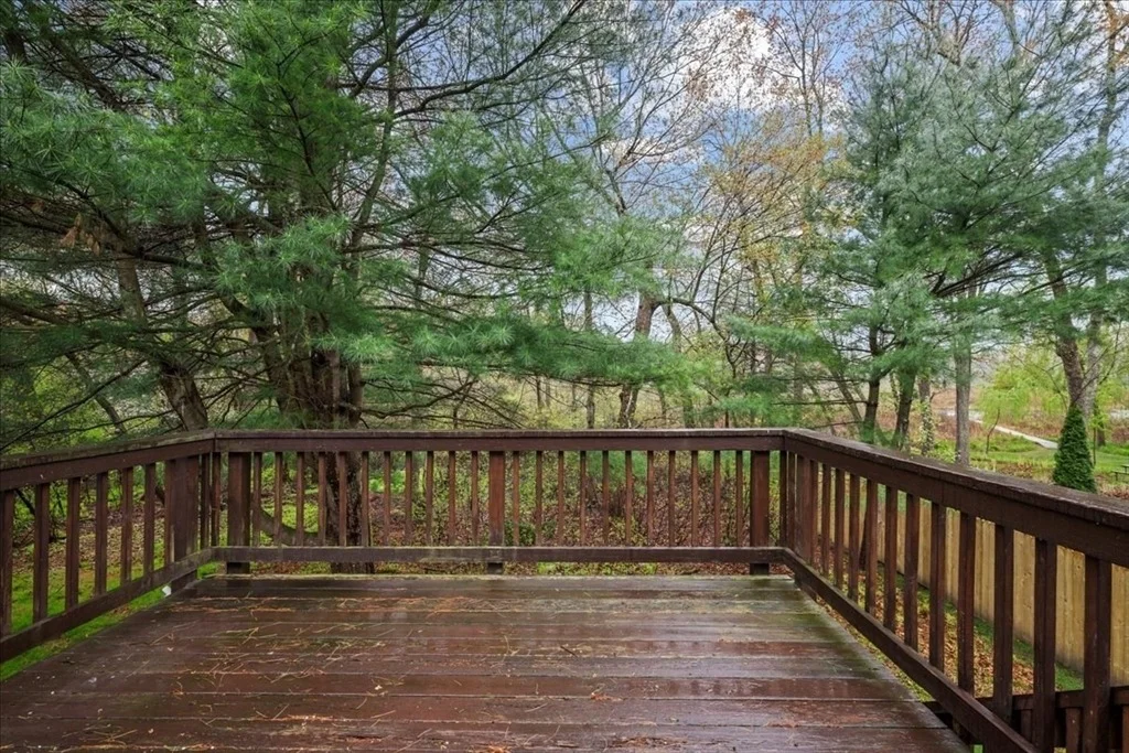 Photo of 11 Riverside Dr