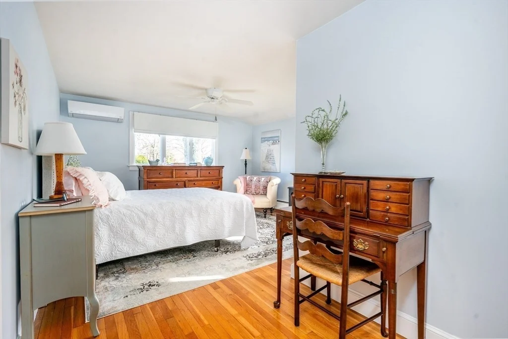 Photo of 142 Chestnut St