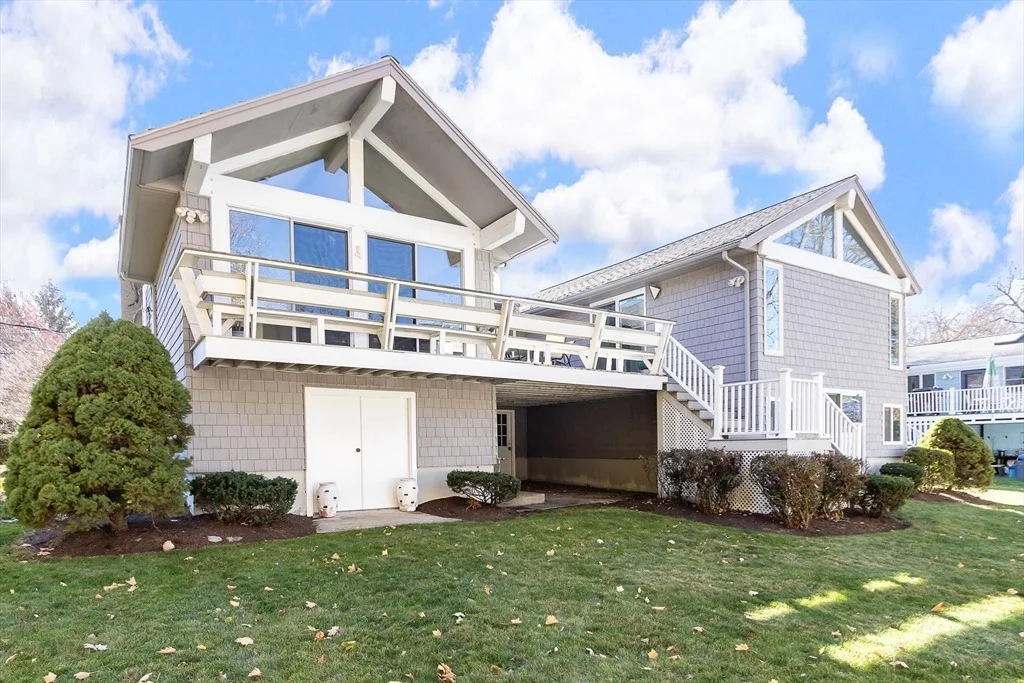 Photo of 76 Noanett Rd