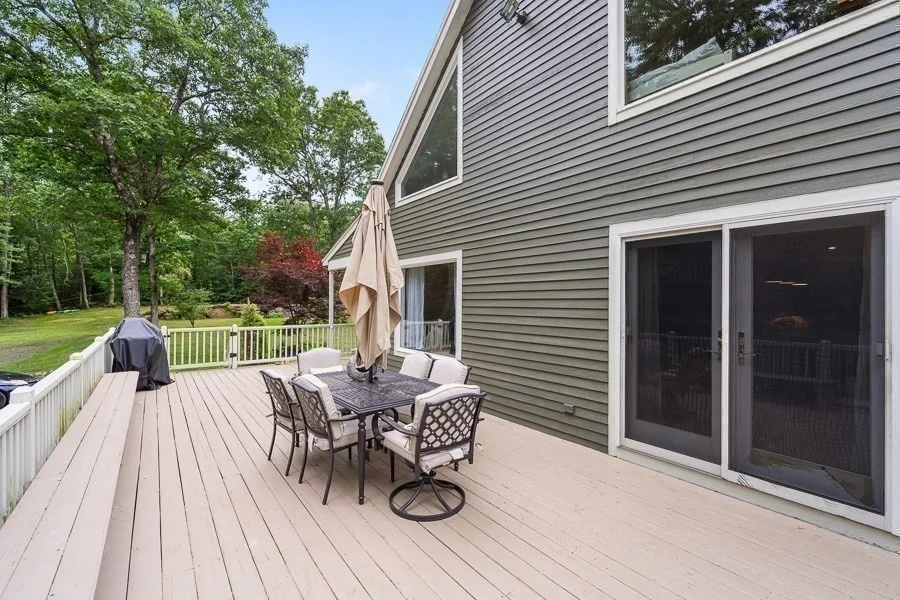 Photo of 115 River Rd