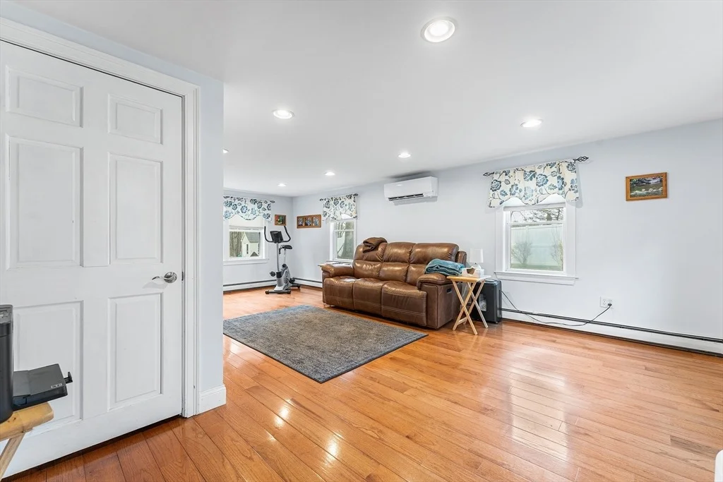 Photo of 363 Maple St