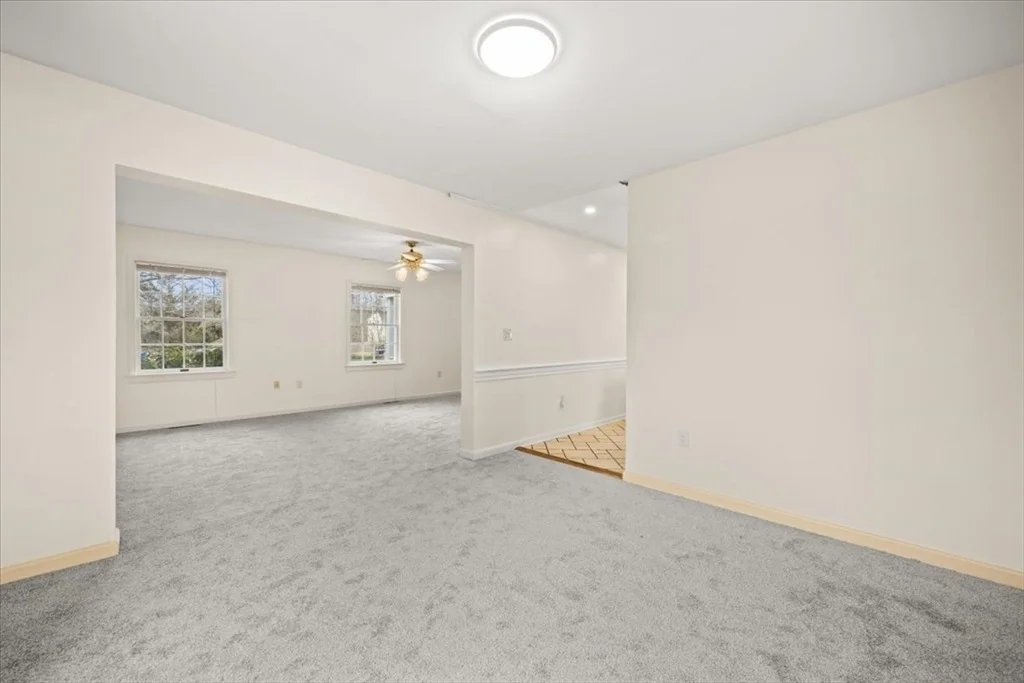 Photo of 212 Scadding St