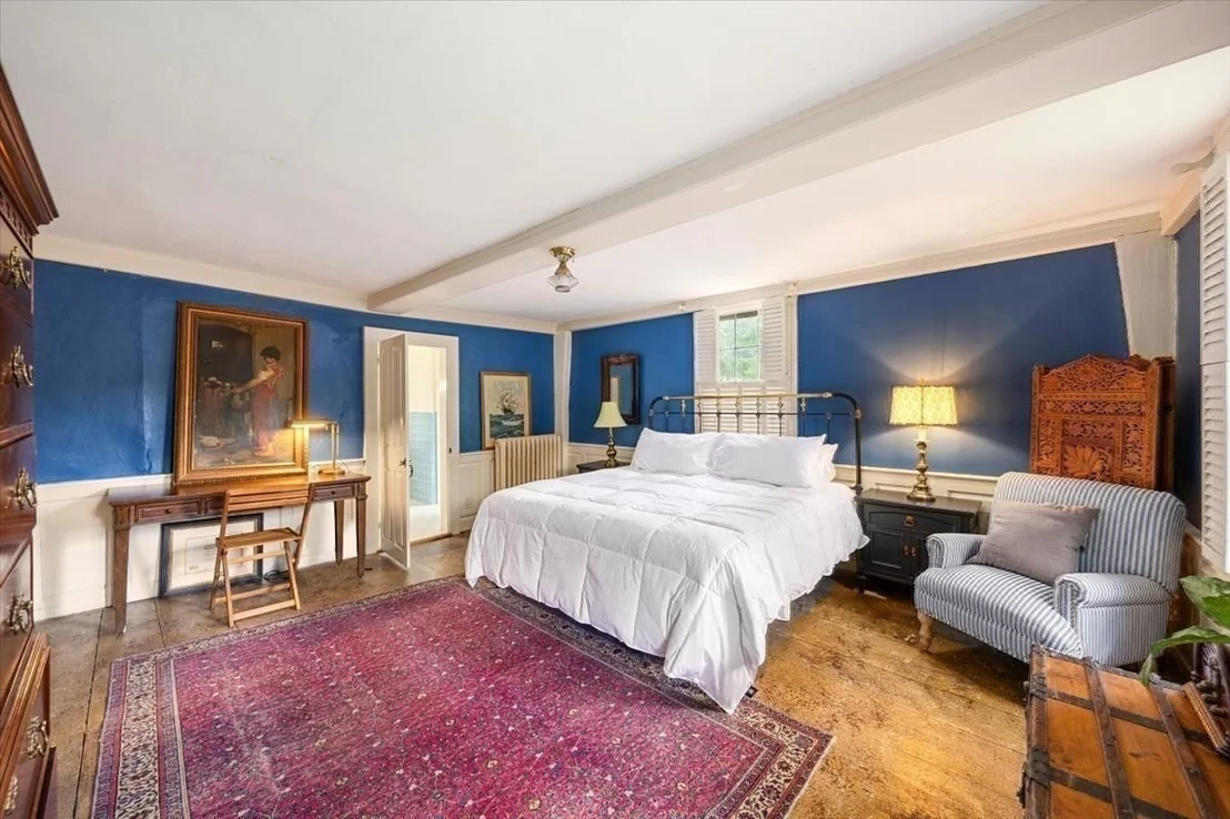 Photo of 2 Elm St
