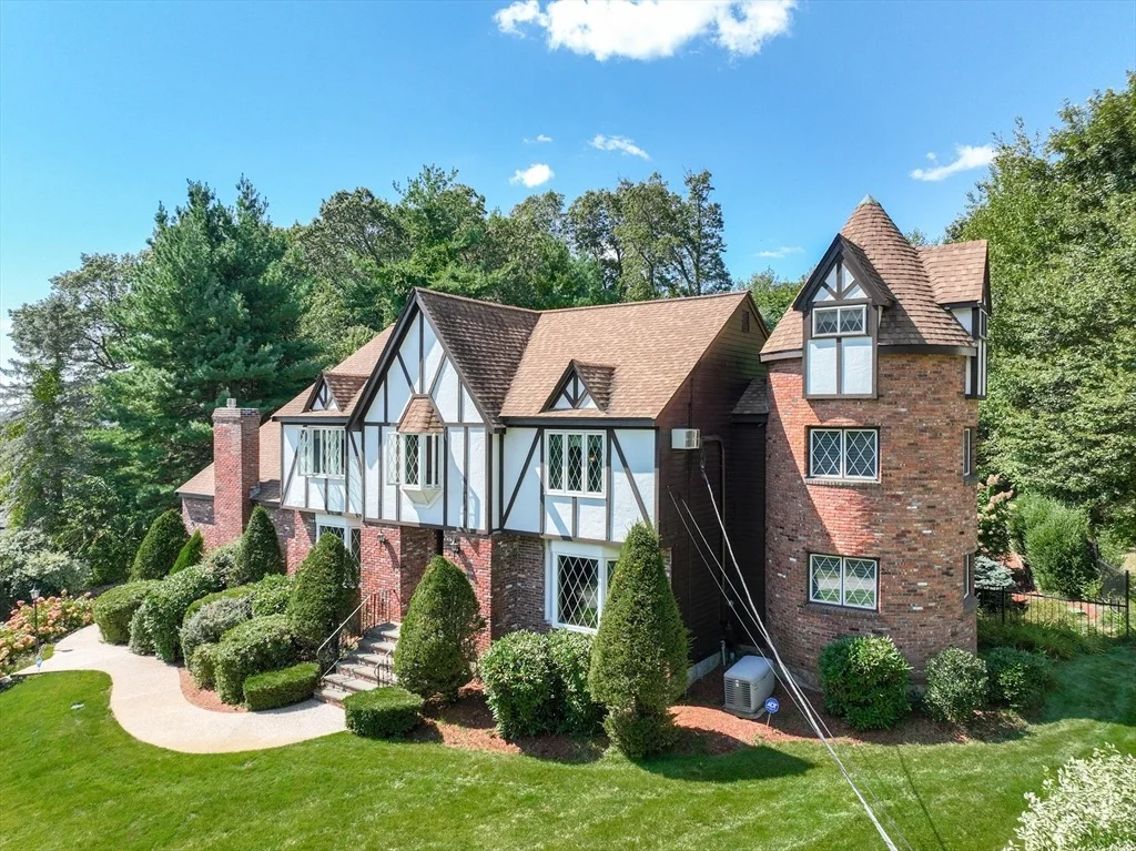 Photo of 68 Catamount Rd