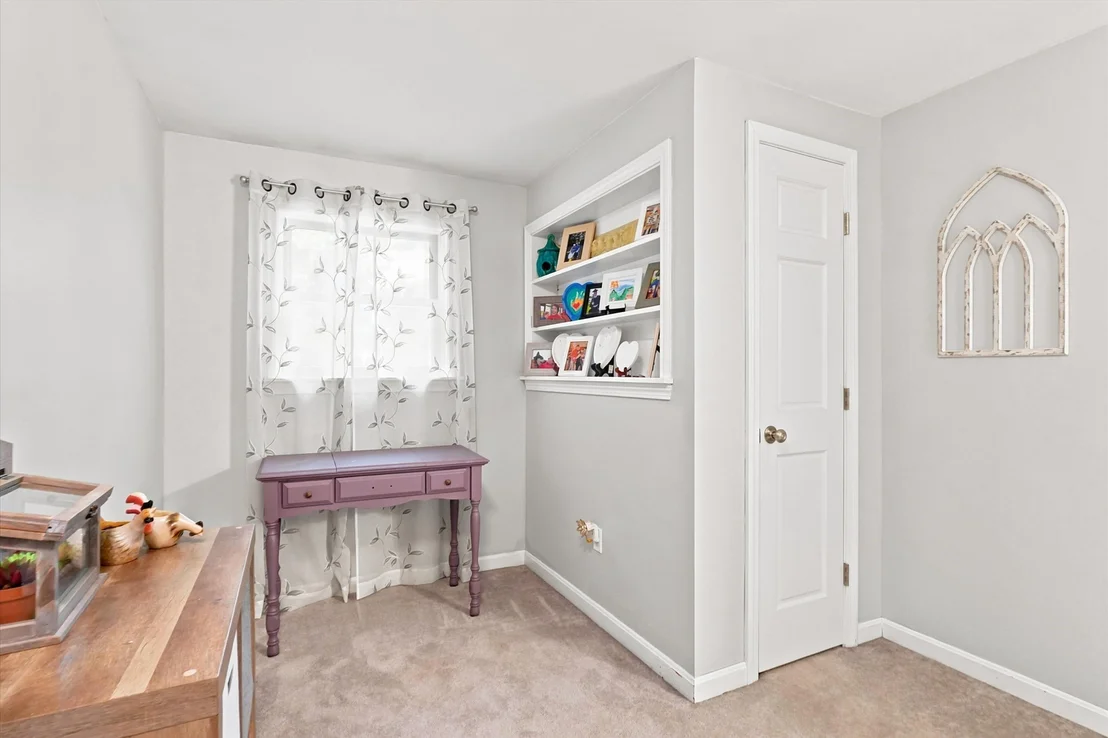 Photo of 900 Clark St