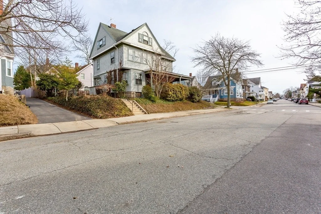 Photo of 445 Madison St