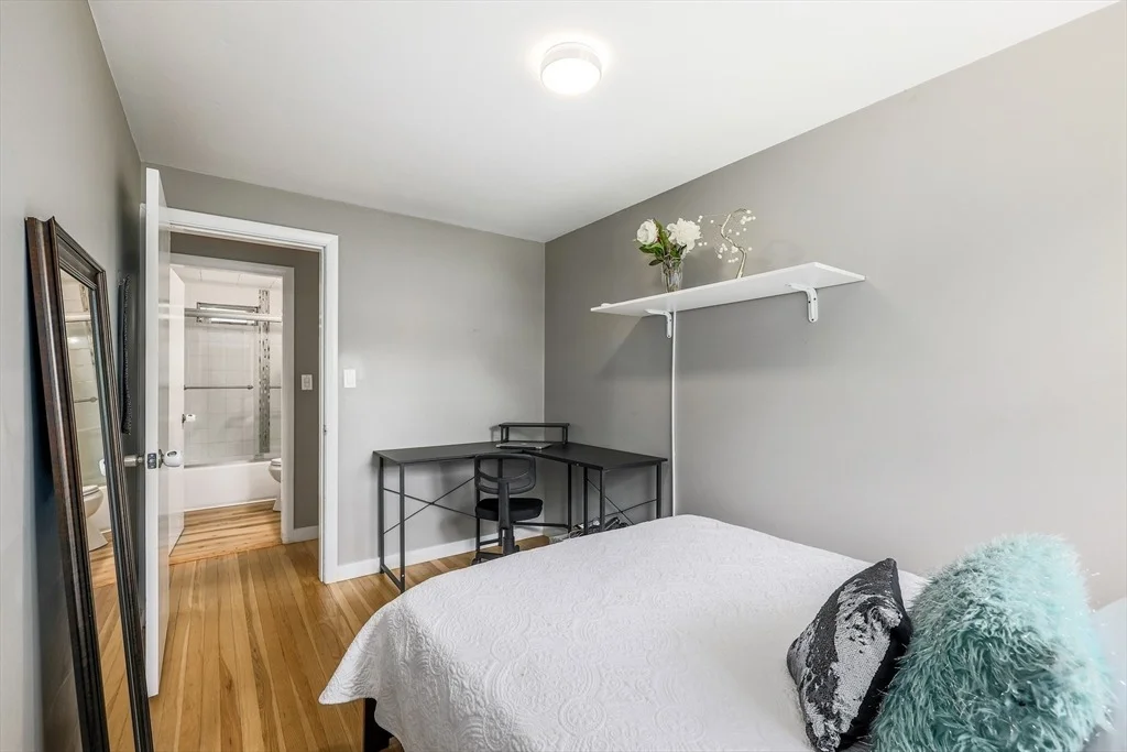 Photo of 12 Lilian Rd Ext