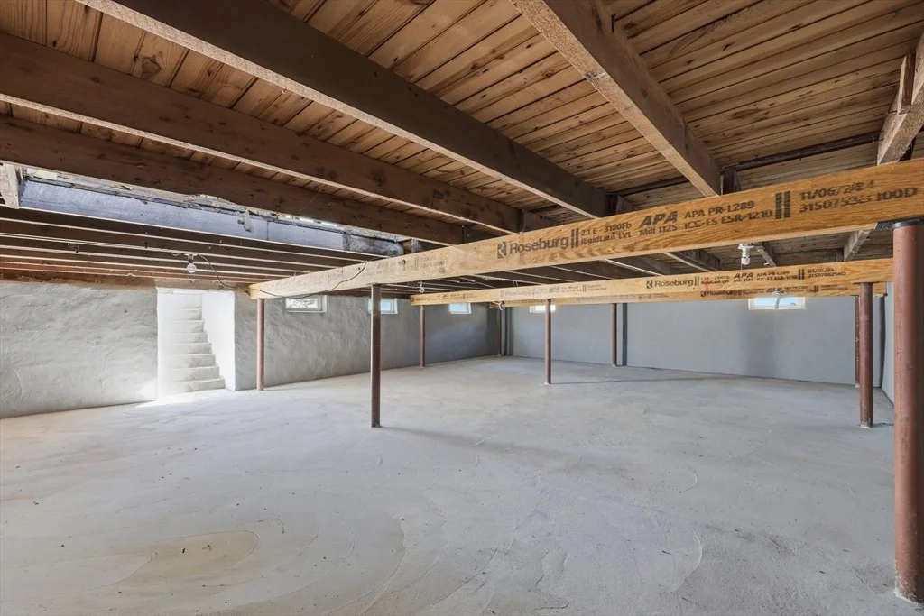 Photo of 1024 Westhampton Rd
