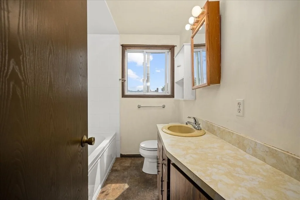 Photo of 80 Meadow Road
