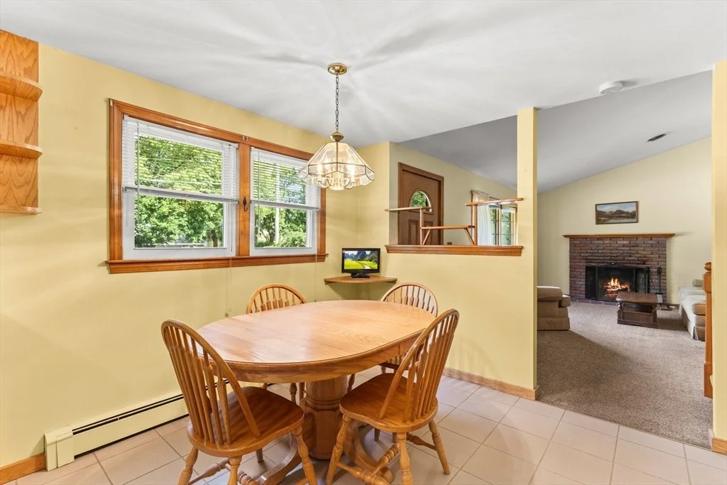 Photo of 28 Windsor Cir