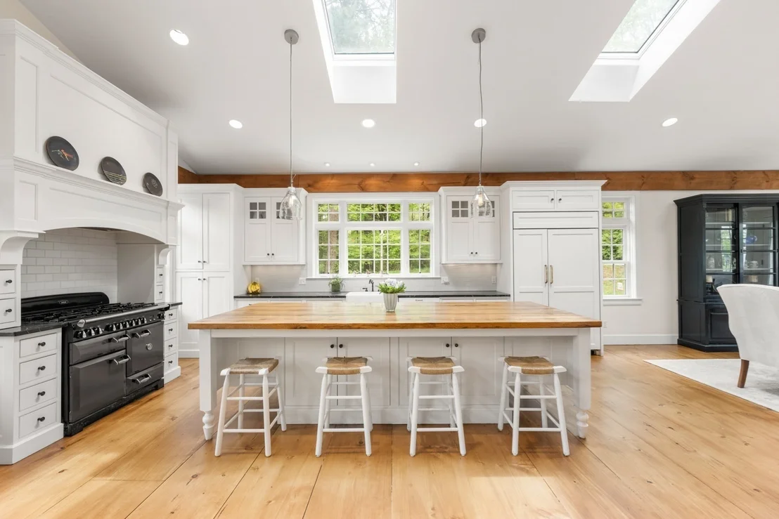 Photo of 41 Longmeadow Road