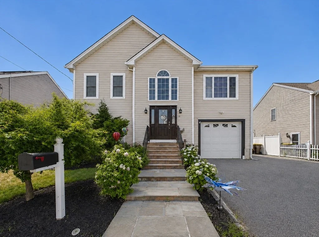 Photo of 19 Abington Ln.