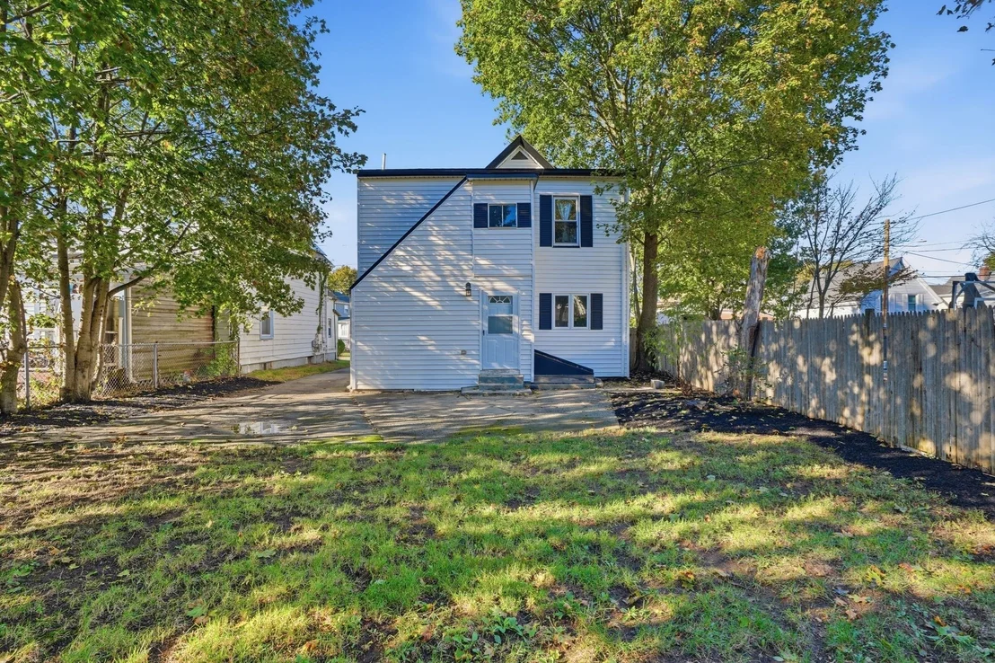Photo of 22 Houston Pl