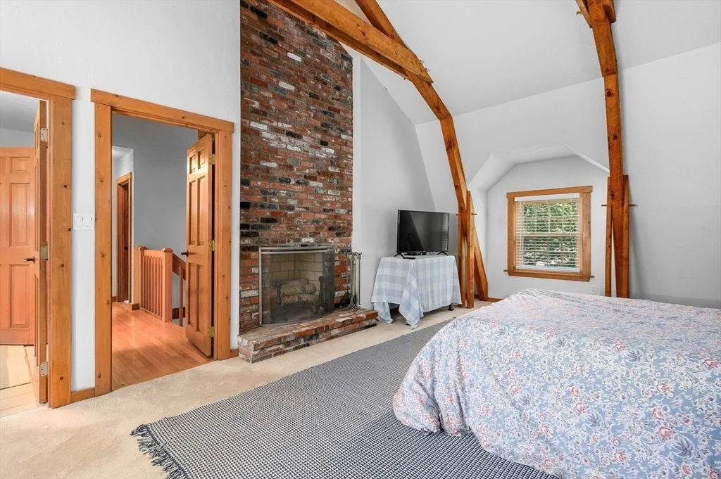 Photo of 17 Cedar Point Cir