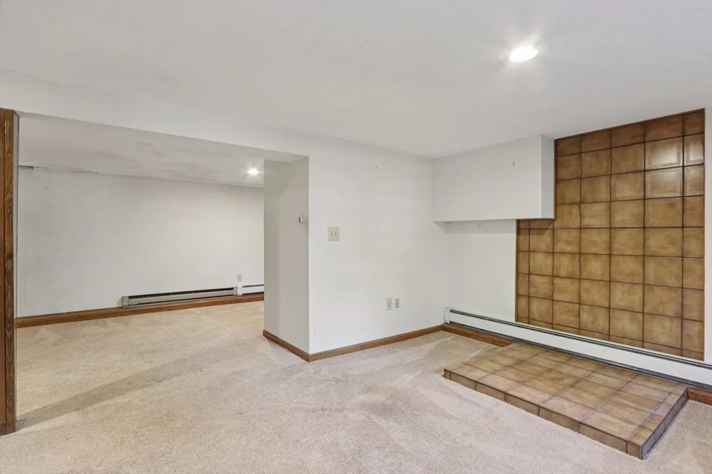 Photo of 8 Glenn Dr
