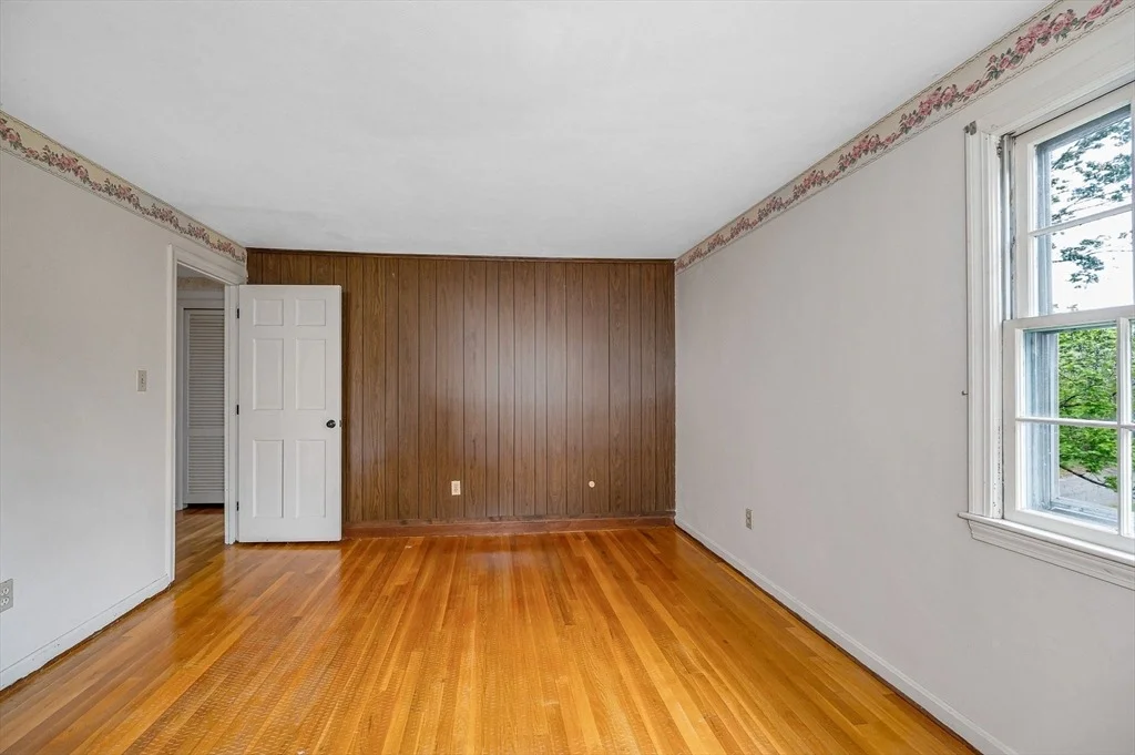 Photo of 104 Meadowview Road