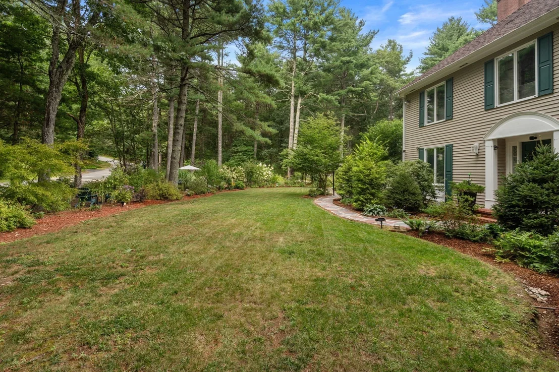 Photo of 40 Grand Hill Dr
