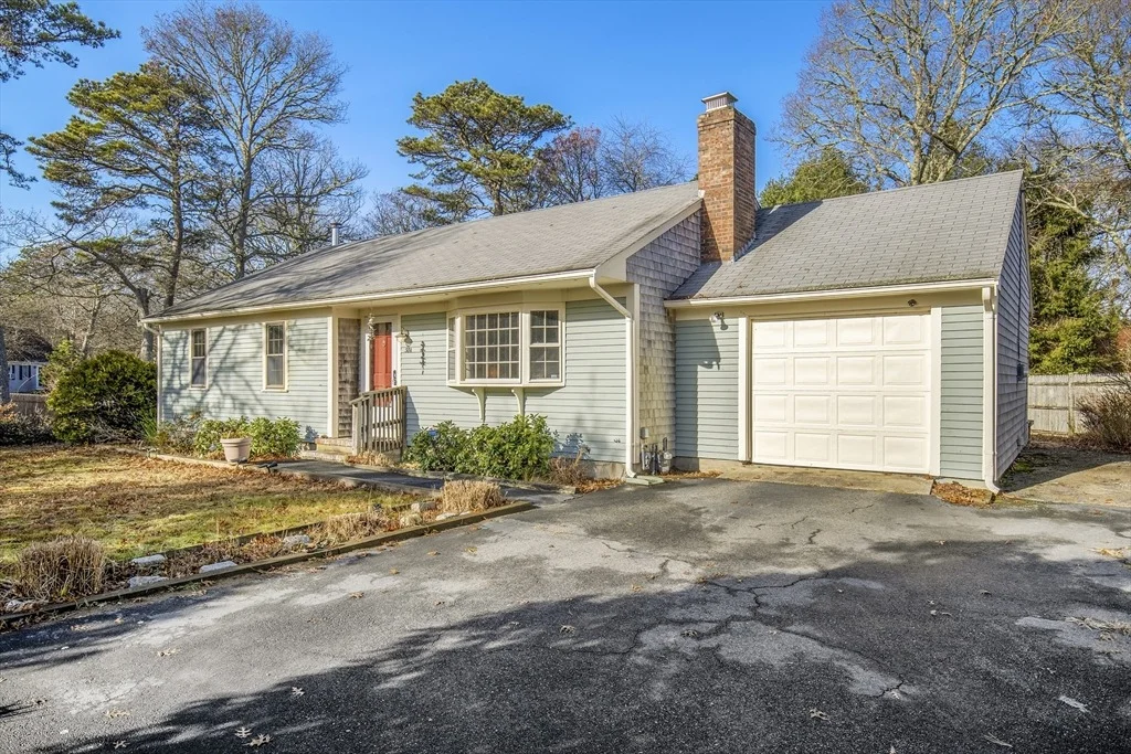 Photo of 386 Bishops Ter