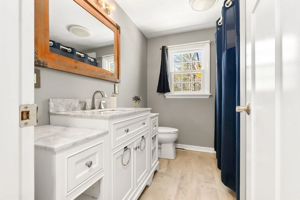 Photo of 6 Ashcroft Cir