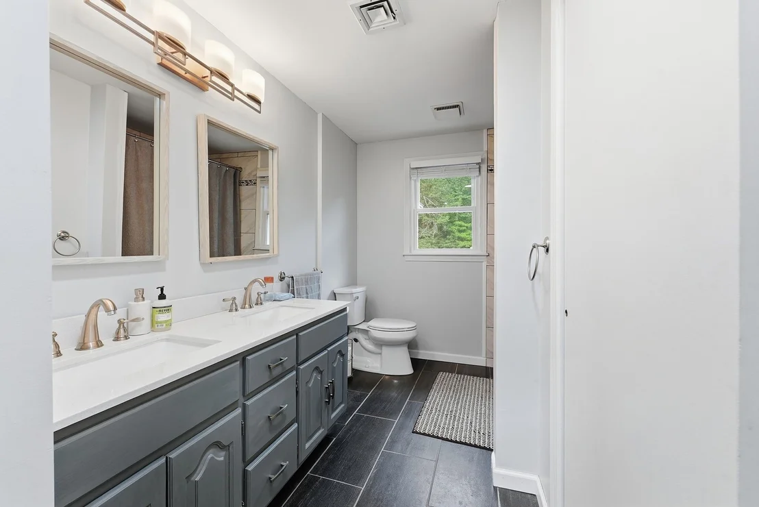 Photo of 131 Beacon Hill Rd