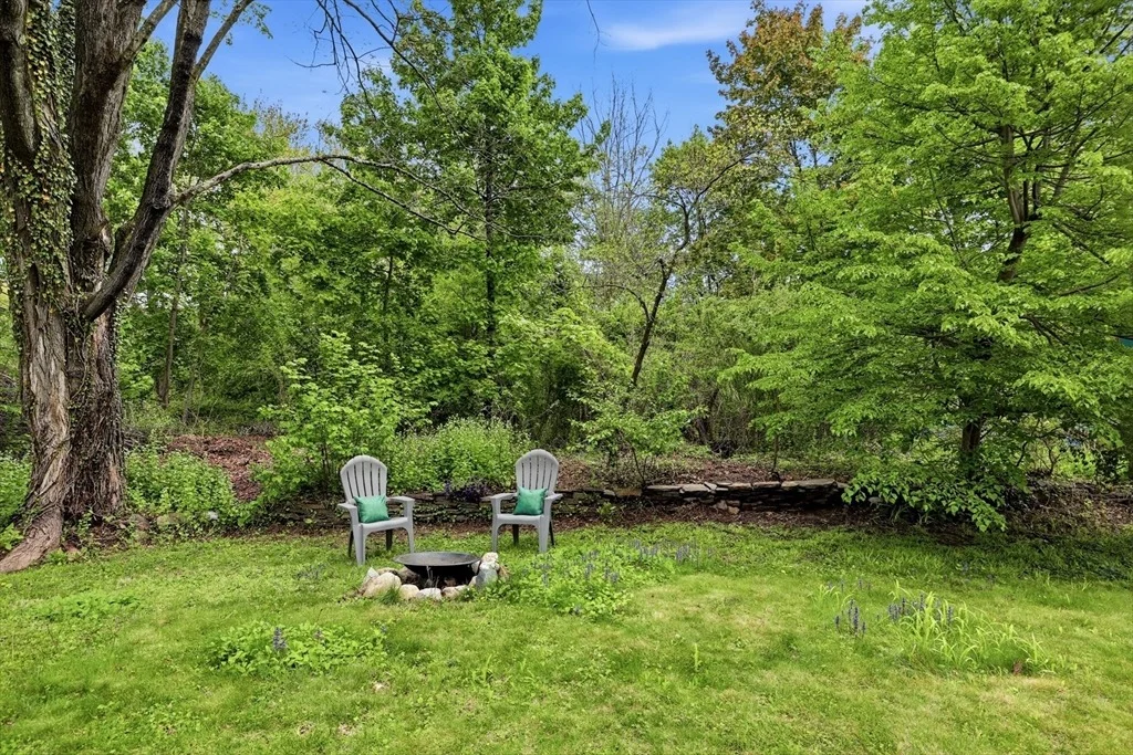 Photo of 87 Harlow Dr