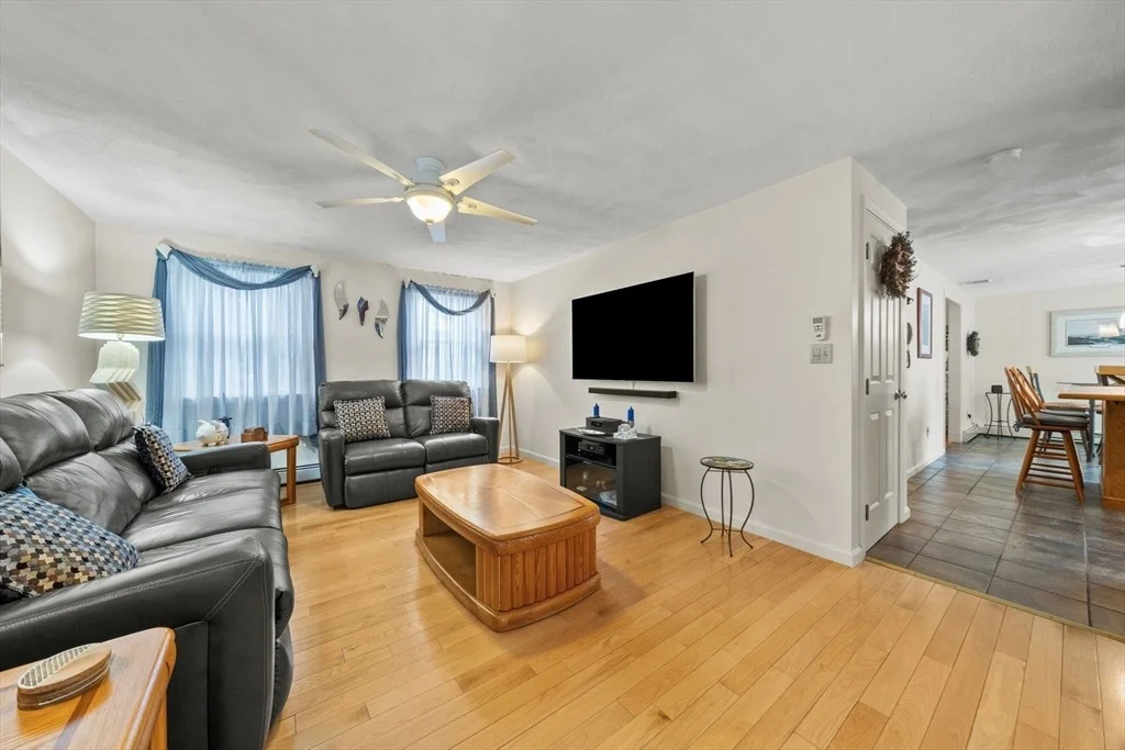 Photo of 31 Emerald Dr