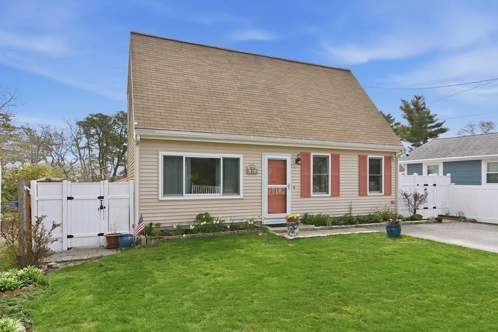 Photo of 91 Cohasset Rd