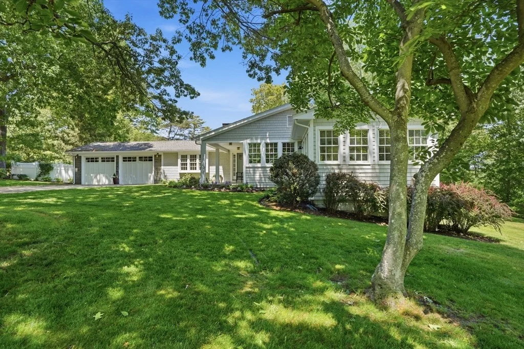 Photo of 10 Boulder Glen Rd