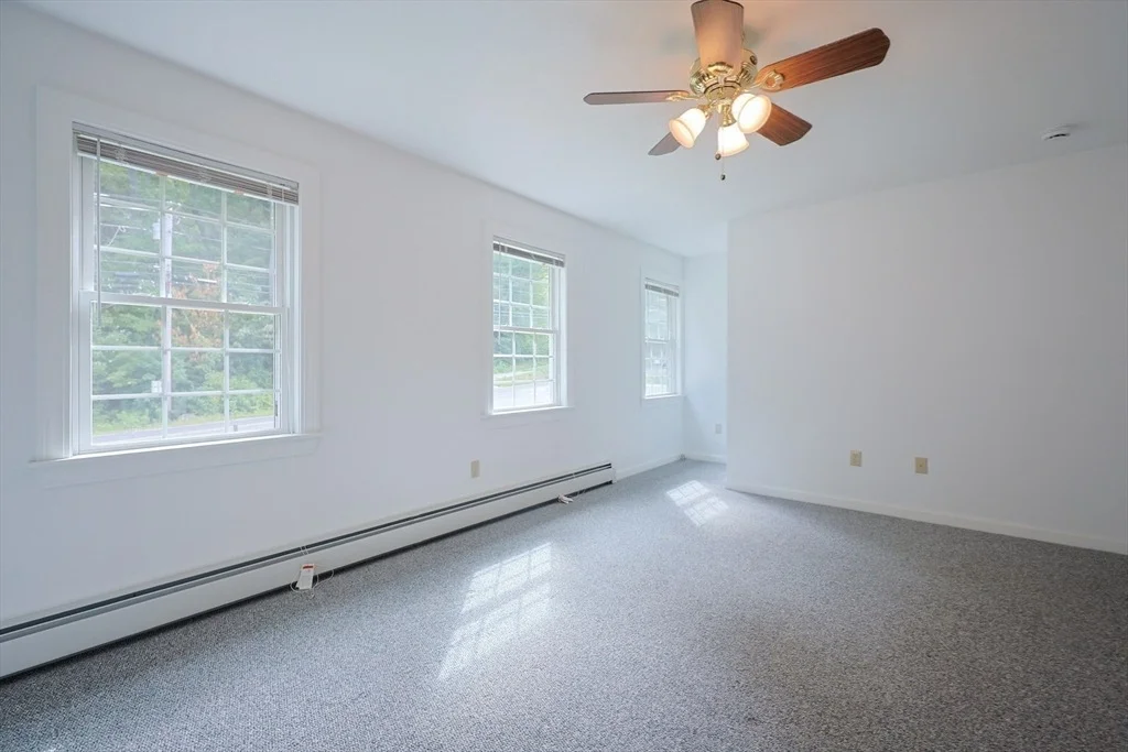 Photo of 366 Southbridge Rd