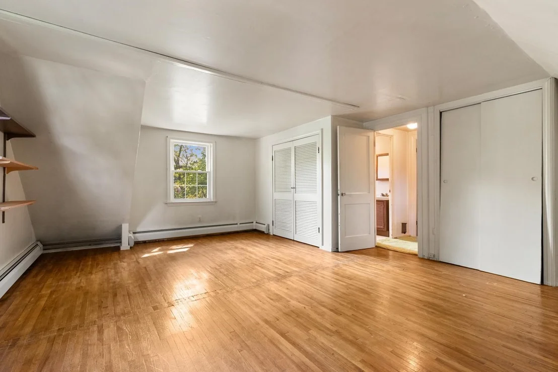 Photo of 40 Valentine Rd