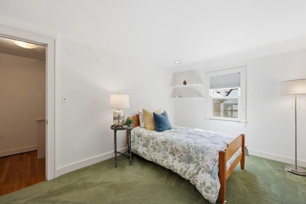 Photo of 77 Pleasantview Avenue