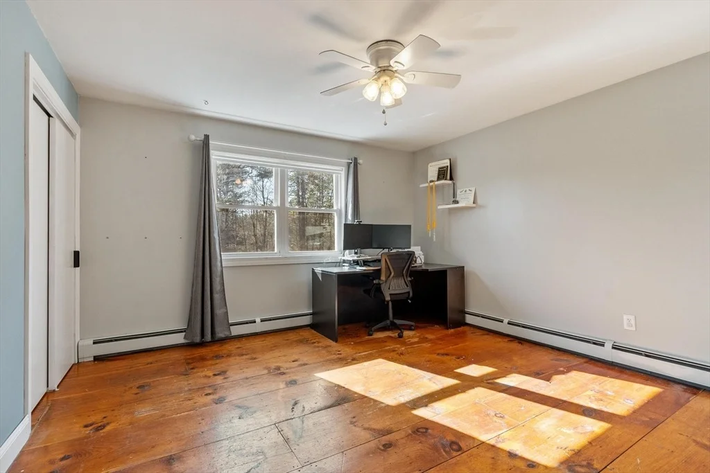 Photo of 885 Royalston