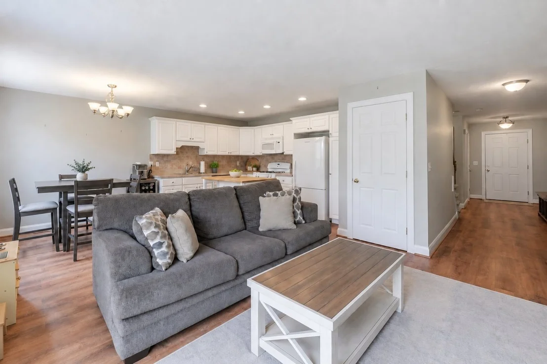 Photo of Unit B at 42 Longview Cir