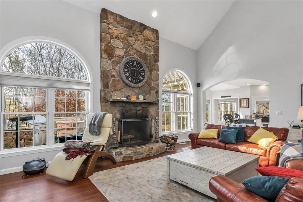 Photo of 52 Goodnow Ln