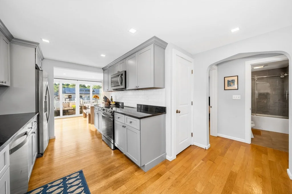 Photo of 37 Hillcrest Ave