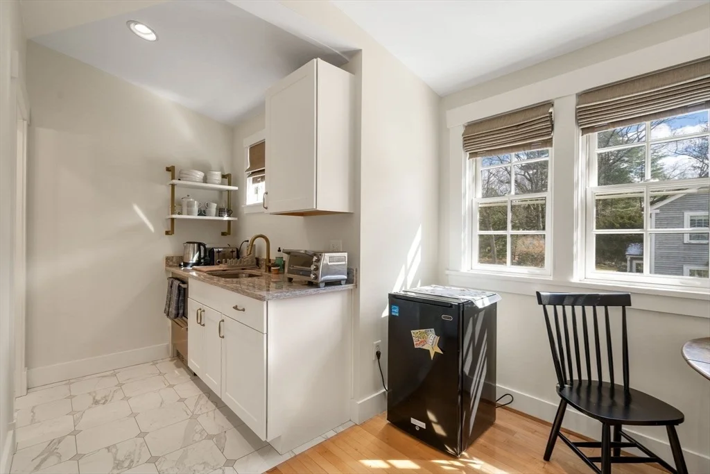 Photo of 48 Sunset Rd