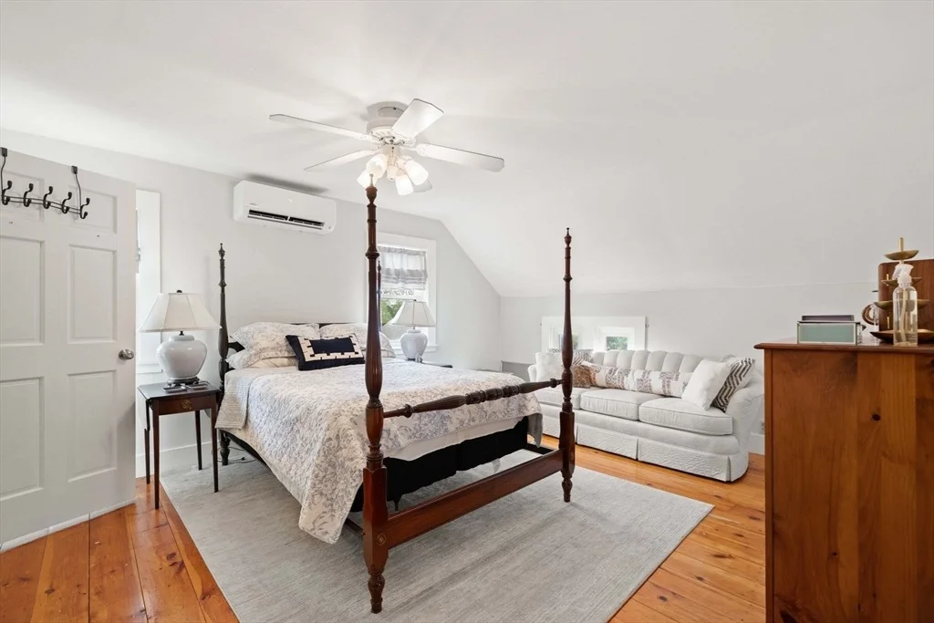 Photo of 45 Whitehall Rd