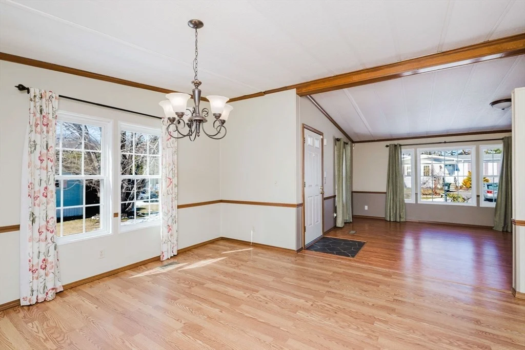 Photo of 4 Emerald Pl