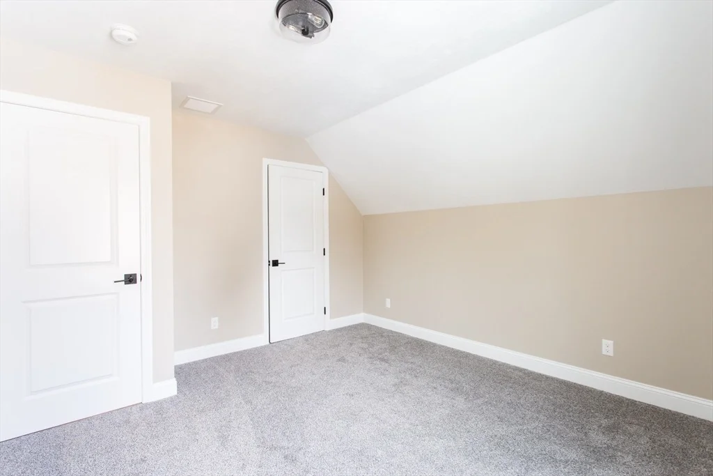 Photo of 129 East Road