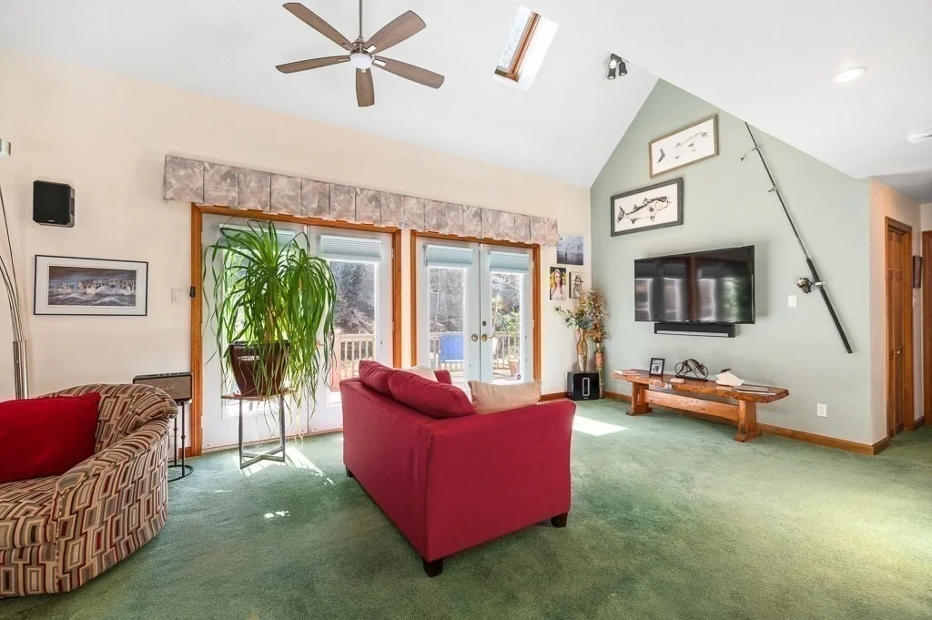 Photo of 129 Thatcher Rd