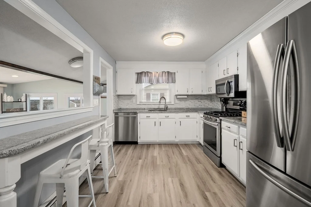 Photo of 12 Crescent Dr