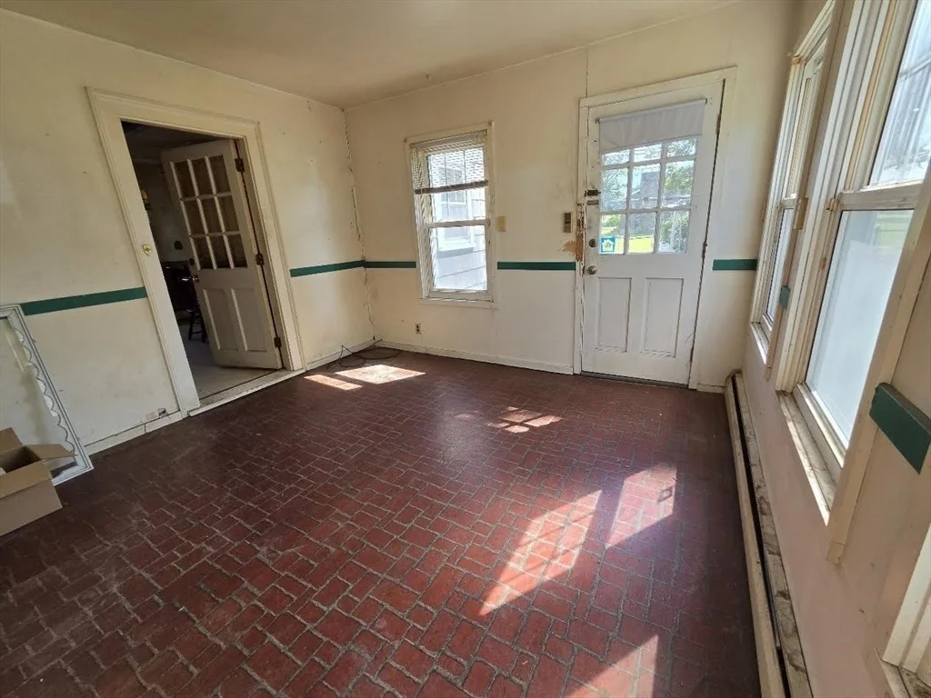 Photo of 211 Lowell Street