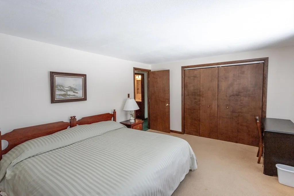 Photo of 49 Glasgow Dr
