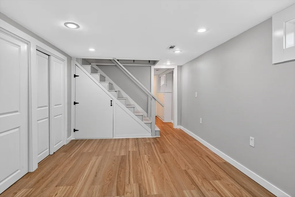 Photo of 125 Hemlock Dr