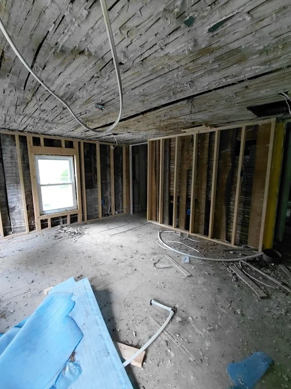 Photo of 247 Pecks Rd